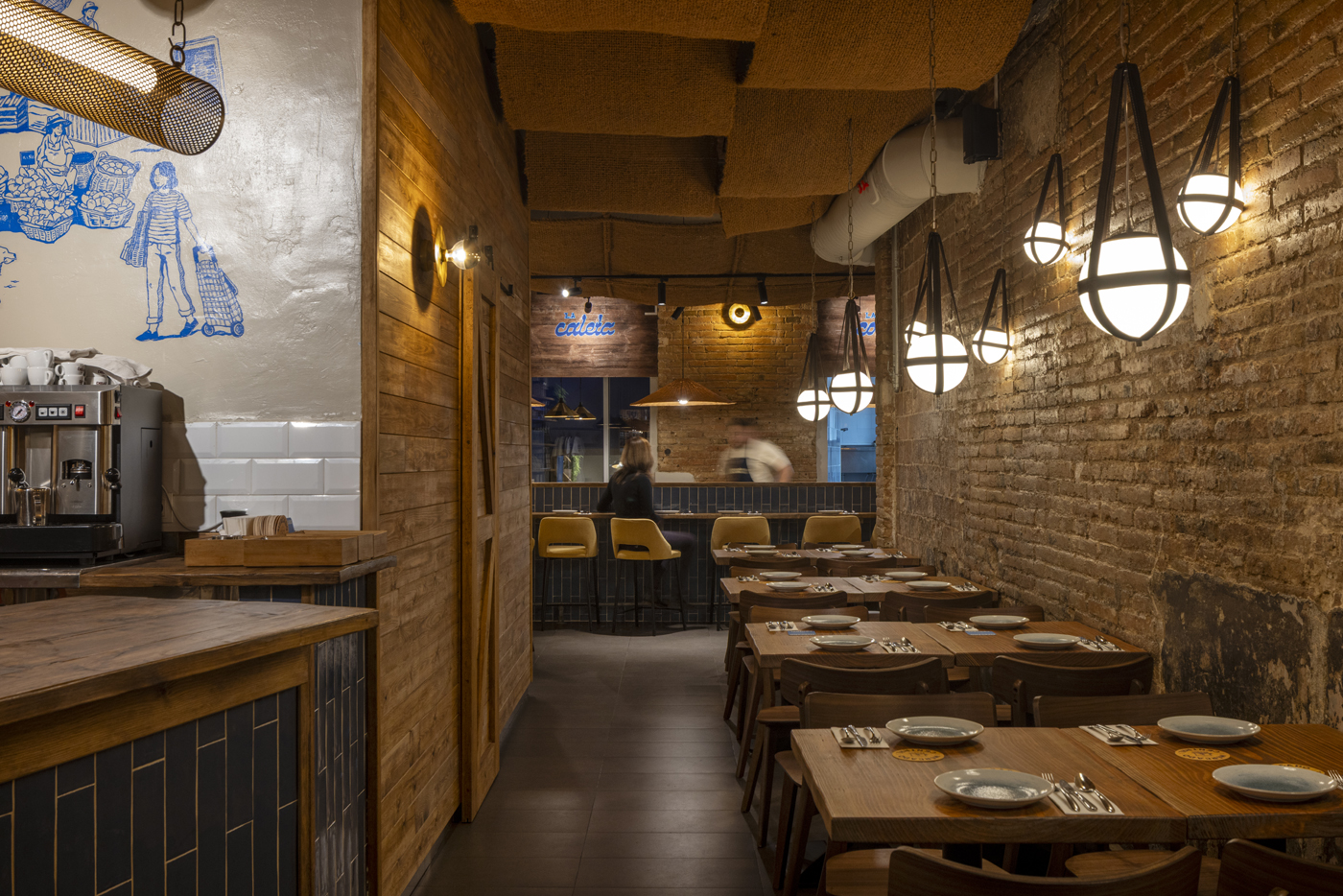 TABERNA CEVICHERA - MERCADO CENTRAL_Interiorismo restaurantes