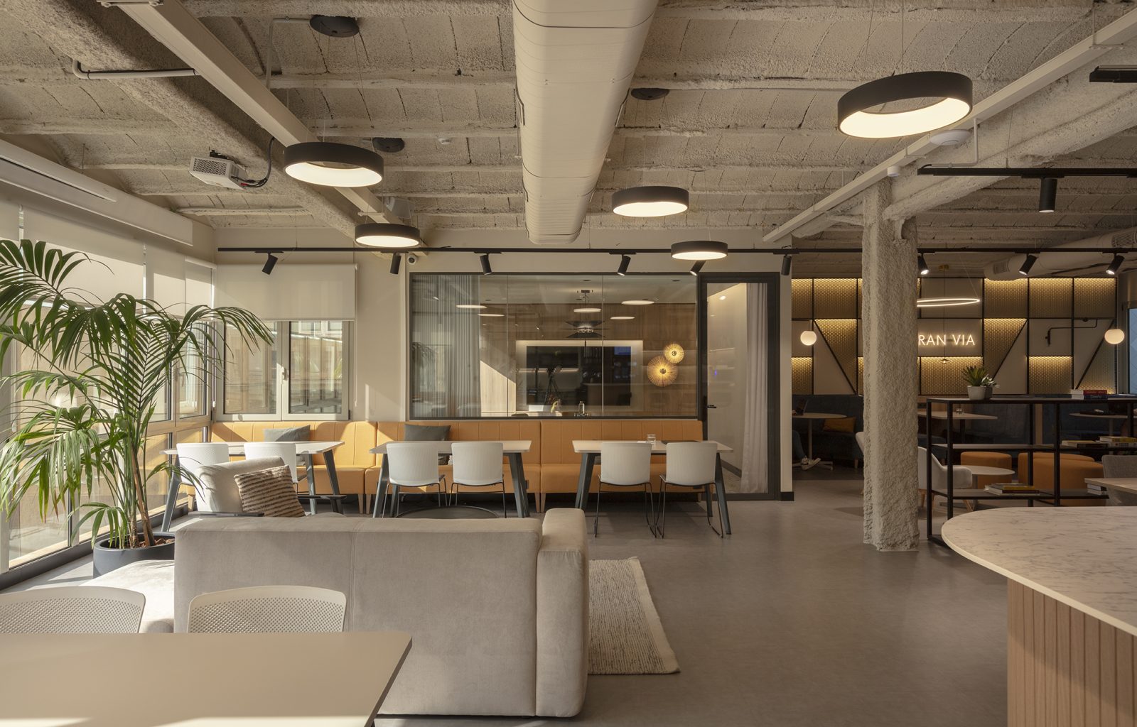COWORKING 630 GRAN VIA OFICINAS_Interiorismo oficinas y coworking