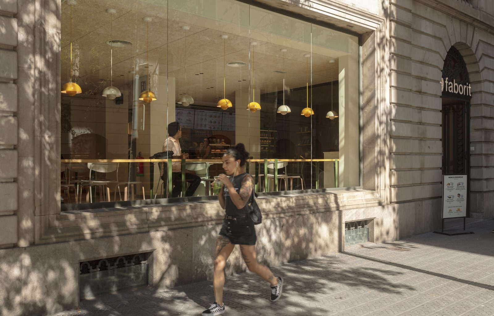 FABORIT CÒRSEGA CAFETERIA_INDASTUDIO