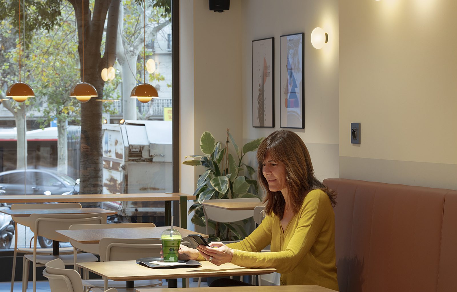 FABORIT CÒRSEGA CAFETERÍA_INDASTUDIO