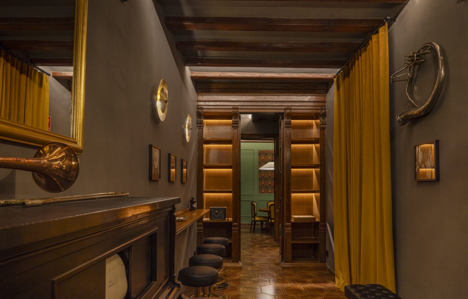 THE CRAFT CIGAR CLUB_INTERIORISMO COCKTAIL BAR